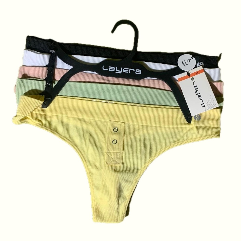 NWT Seamless Thongs Ladies Thongs  Medium 5 packs